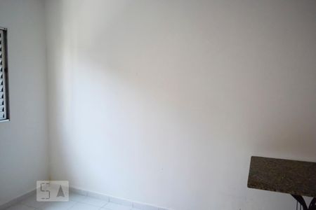 Sala/Quarto de casa para alugar com 1 quarto, 25m² em Cangaíba, São Paulo