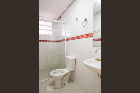 Banheiro de apartamento para alugar com 1 quarto, 38m² em Vila Amalia (zona Norte), São Paulo