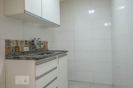 Cozinha de apartamento para alugar com 1 quarto, 38m² em Vila Amalia (zona Norte), São Paulo