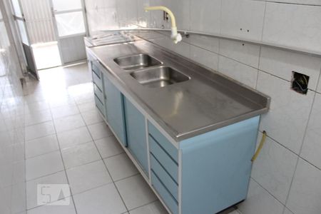 Casa à venda com 180m², 5 quartos e 2 vagasCozinha 