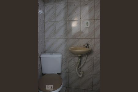 Casa à venda com 180m², 5 quartos e 2 vagasBanheiro Social