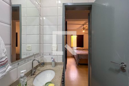 Casa de condomínio à venda com 106m², 3 quartos e 2 vagas Casa de condomínio à venda com 106m², 3 quartos e 2 vagasBanheiro do quarto 1