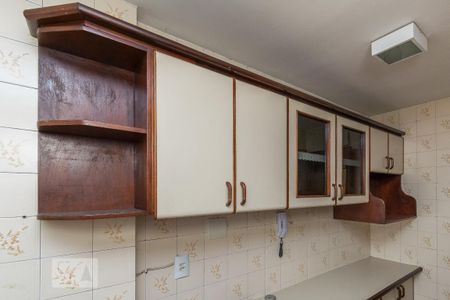 Apartamento à venda com 80m², 2 quartos e 2 vagasCozinha - Armários