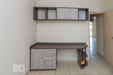 Apartamento à venda com 80m², 2 quartos e 2 vagasQuarto 2 - Armários