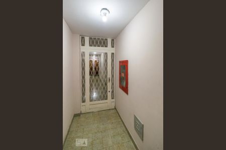 Apartamento à venda com 80m², 2 quartos e 2 vagasPortão de acesso extra do andar