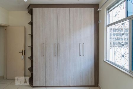 Apartamento à venda com 80m², 2 quartos e 2 vagasQuarto 2 - Armários