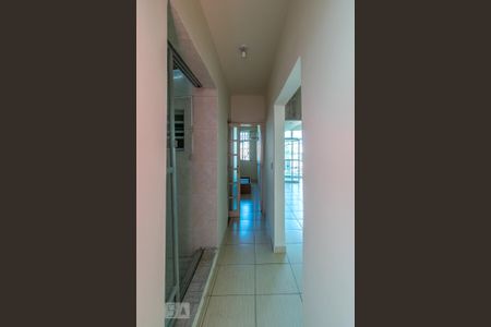 Apartamento à venda com 80m², 2 quartos e 2 vagasCorredor
