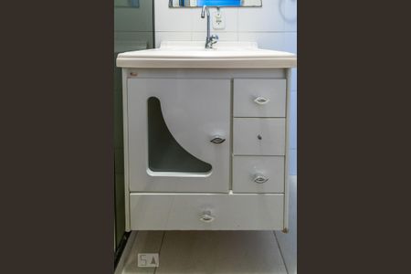Apartamento à venda com 80m², 2 quartos e 2 vagasBanheiro - Armário