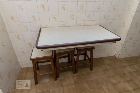 Apartamento à venda com 80m², 2 quartos e 2 vagasCozinha