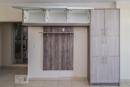 Sala - Armário e painel de apartamento à venda com 2 quartos, 80m² em Vista Alegre, Rio de Janeiro