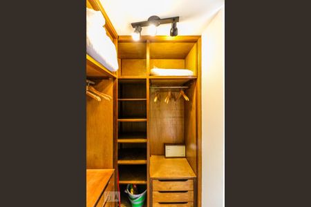 Apartamento para alugar com 49m², 1 quarto e 1 vaga Apartamento para alugar com 49m², 1 quarto e 1 vagaCloset Quarto