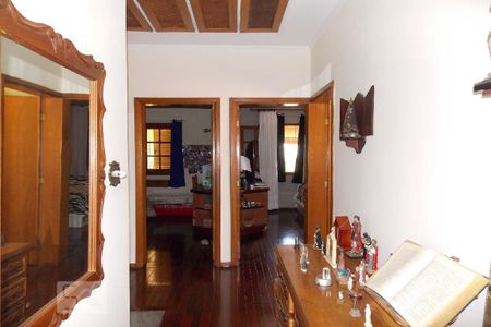 Casa à venda com 191m², 4 quartos e 3 vagasCorredor