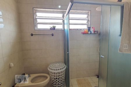 Casa à venda com 191m², 4 quartos e 3 vagasBanheiro da Suíte 1