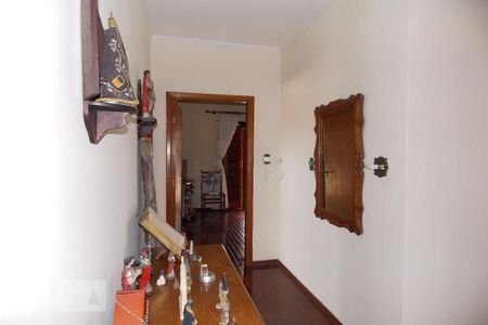 Casa à venda com 191m², 4 quartos e 3 vagasCorredor