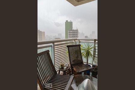 Apartamento à venda com 110m², 1 quarto e 2 vagas Apartamento à venda com 110m², 1 quarto e 2 vagasVaranda Suíte