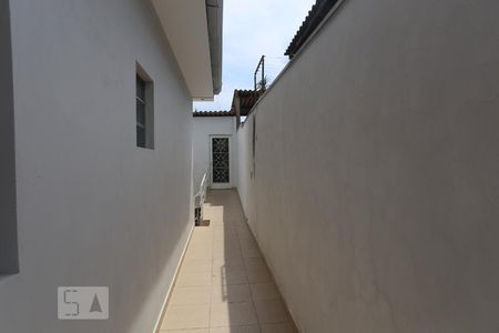 Casa de condomínio para alugar com 45m², 1 quarto e sem vagaCorredor