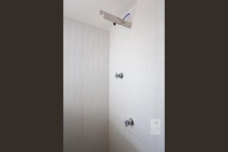 Casa de condomínio para alugar com 45m², 1 quarto e sem vagaBanheiro - chuveiro