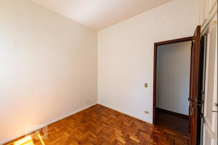 Apartamento à venda com 135m², 4 quartos e 1 vagaQuarto 2