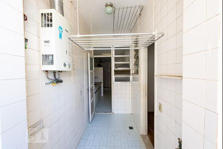 Apartamento à venda com 135m², 4 quartos e 1 vagaÁrea de Serviço