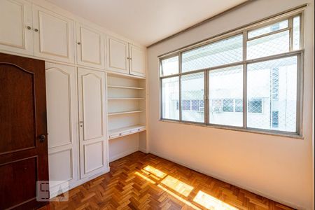 Apartamento à venda com 135m², 4 quartos e 1 vagaQuarto 2