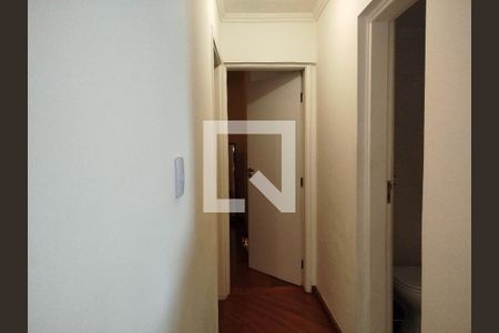 Corredor de apartamento à venda com 3 quartos, 70m² em Vila Esperança, São Paulo