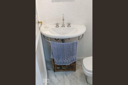 Banheiro  de casa à venda com 3 quartos, 152m² em Cidade Baixa, Porto Alegre