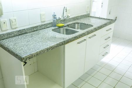 Casa à venda com 152m², 3 quartos e sem vaga Casa à venda com 152m², 3 quartos e sem vagaCozinha