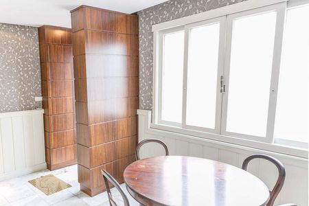 Casa à venda com 152m², 3 quartos e sem vaga Casa à venda com 152m², 3 quartos e sem vagaSala