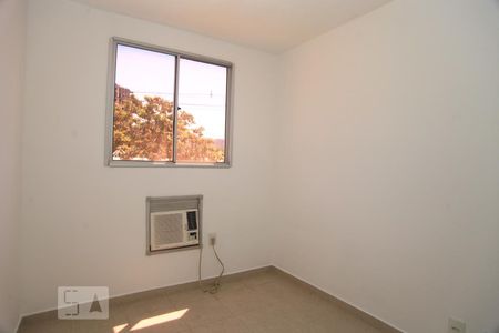 Quarto 1 de apartamento para alugar com 2 quartos, 51m² em Jacarepaguá, Rio de Janeiro