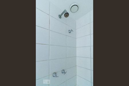 Apartamento à venda com 50m², 2 quartos e 1 vaga Apartamento à venda com 50m², 2 quartos e 1 vagaDetalhe do Banheiro Social