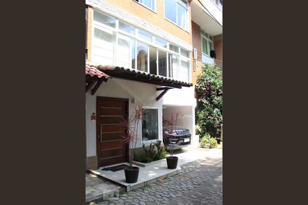 Fachada de casa de condomínio à venda com 3 quartos, 185m² em Barra da Tijuca, Rio de Janeiro