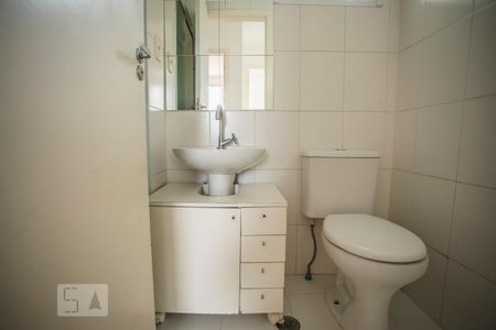Banheiro de apartamento para alugar com 3 quartos, 61m² em Vila Santa Catarina, São Paulo