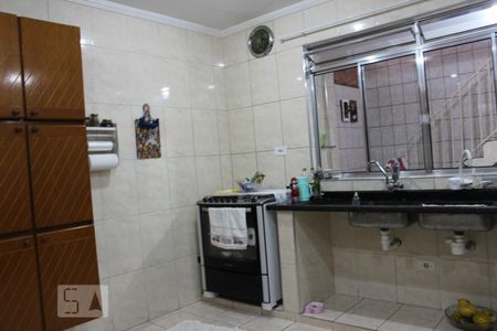 Casa à venda com 280m², 2 quartos e 2 vagasCozinha