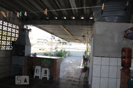 Casa à venda com 280m², 2 quartos e 2 vagasÁrea externa