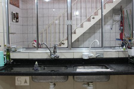 Casa à venda com 280m², 2 quartos e 2 vagasÁrea externa