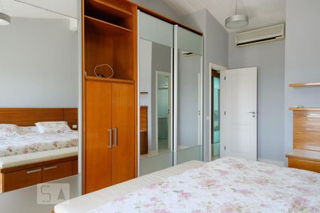 Casa à venda com 250m², 4 quartos e 4 vagasQuarto Suíte