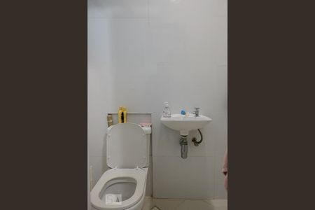 Casa à venda com 250m², 4 quartos e 4 vagasBanheiro de serviço