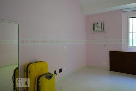 Casa à venda com 250m², 4 quartos e 4 vagasQuarto 2