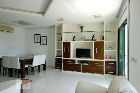 Sala de casa à venda com 4 quartos, 250m² em Tijuca, Rio de Janeiro