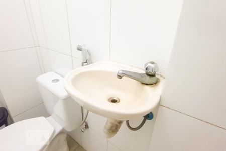 Banheiro Social- Pia de kitnet/studio para alugar com 1 quarto, 33m² em Centro, Rio de Janeiro