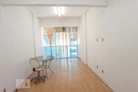 Sala/Quarto de kitnet/studio para alugar com 1 quarto, 33m² em Centro, Rio de Janeiro