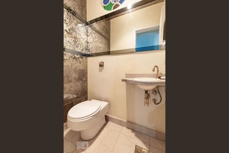 Lavabo de casa para alugar com 3 quartos, 140m² em Brooklin, São Paulo