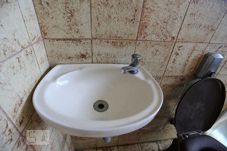 Casa à venda com 320m², 4 quartos e 3 vagasBanheiro 3 - Torneira