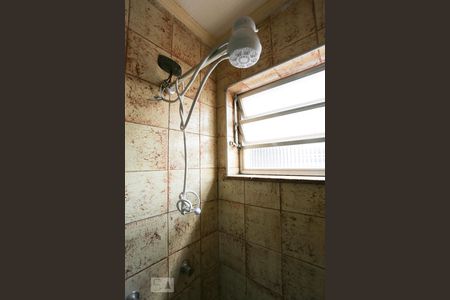 Casa à venda com 320m², 4 quartos e 3 vagasBanheiro 2 - Chuveiro