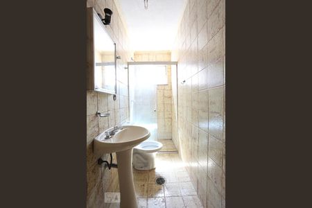 Casa à venda com 320m², 4 quartos e 3 vagasBanheiro 2