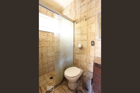 Casa à venda com 320m², 4 quartos e 3 vagasBanheiro da Suíte 2