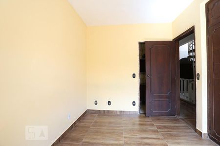 Casa à venda com 320m², 4 quartos e 3 vagasSuíte 2