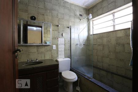 Casa à venda com 320m², 4 quartos e 3 vagasBanheiro da Suíte 1