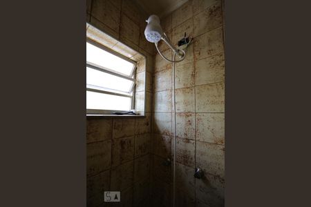 Casa à venda com 320m², 4 quartos e 3 vagasBanheiro da Suíte 2 - Chuveiro