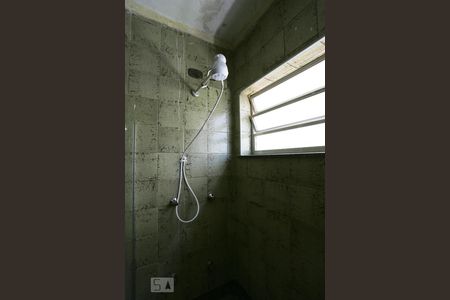 Casa à venda com 320m², 4 quartos e 3 vagasBanheiro da Suíte 1 - Chuveiro